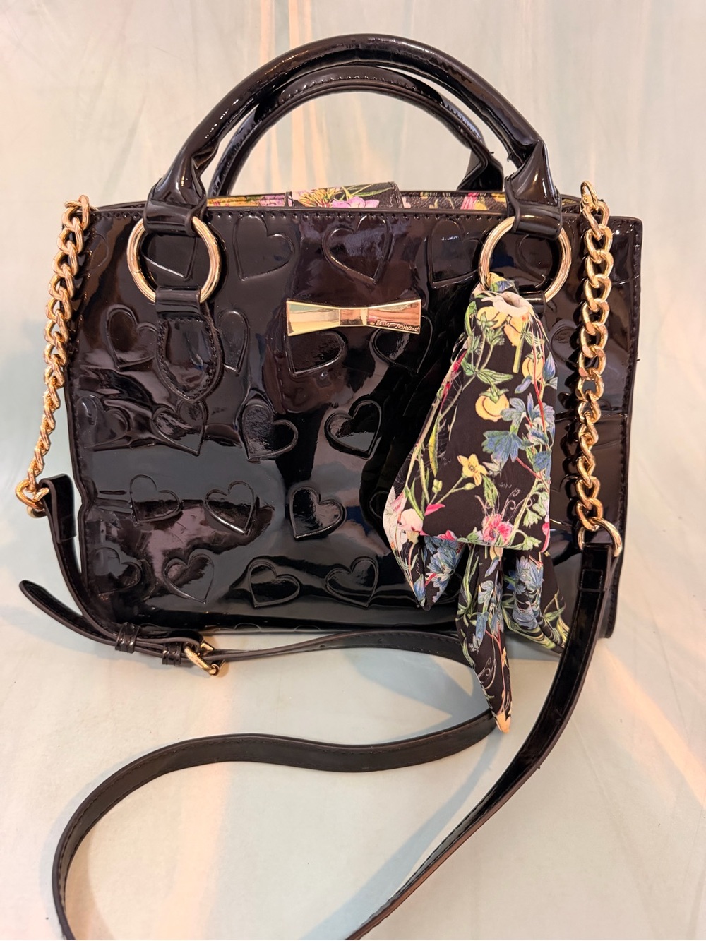 Betsey Johnson Patent Black Heart-Embossed Satchel with Floral Scarf 🖤 excellent